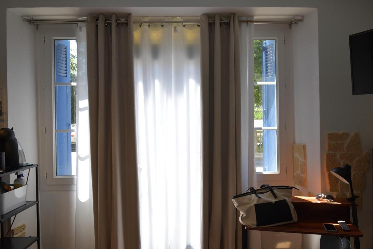 Aux 4 Logis Appart-Hotel - Studio Le City - Petit Dejeuner Inclus 1Ere Nuit Foix Kültér fotó
